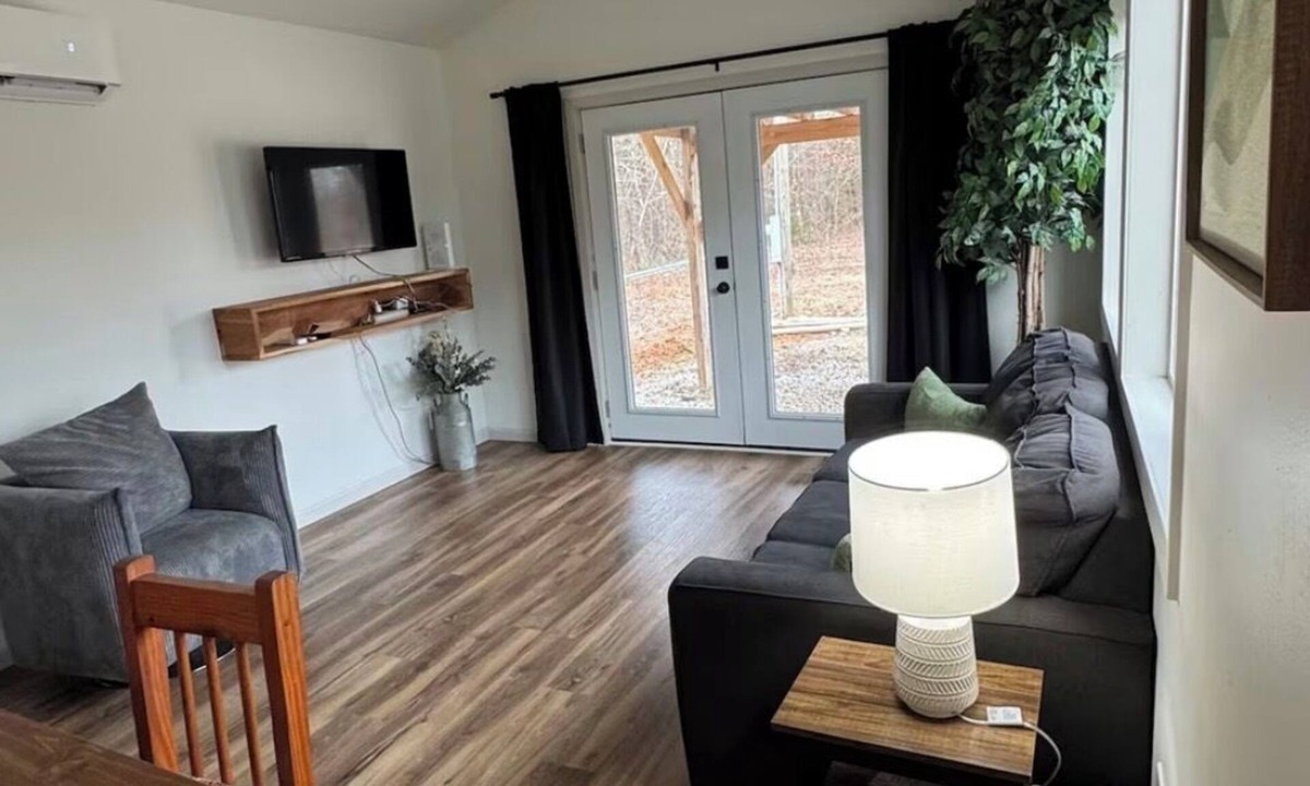 Pontotoc House | Newly Renovated Tiny Home