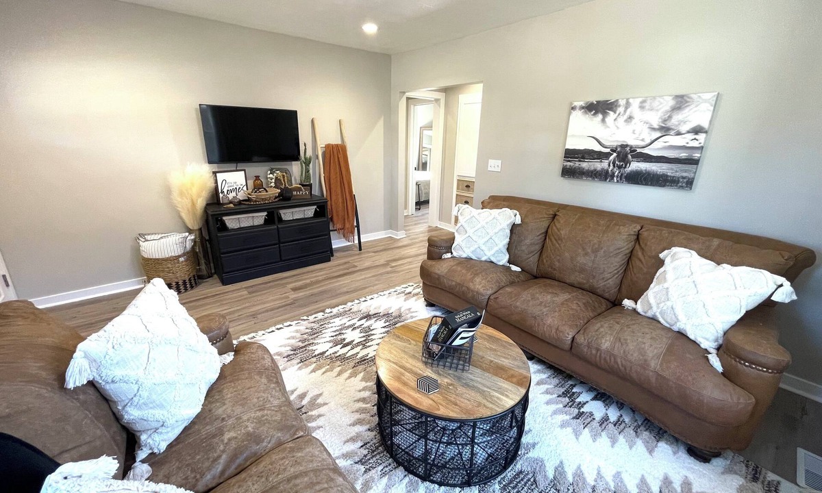Wa Keeney Other | Newly renovated upper floor!