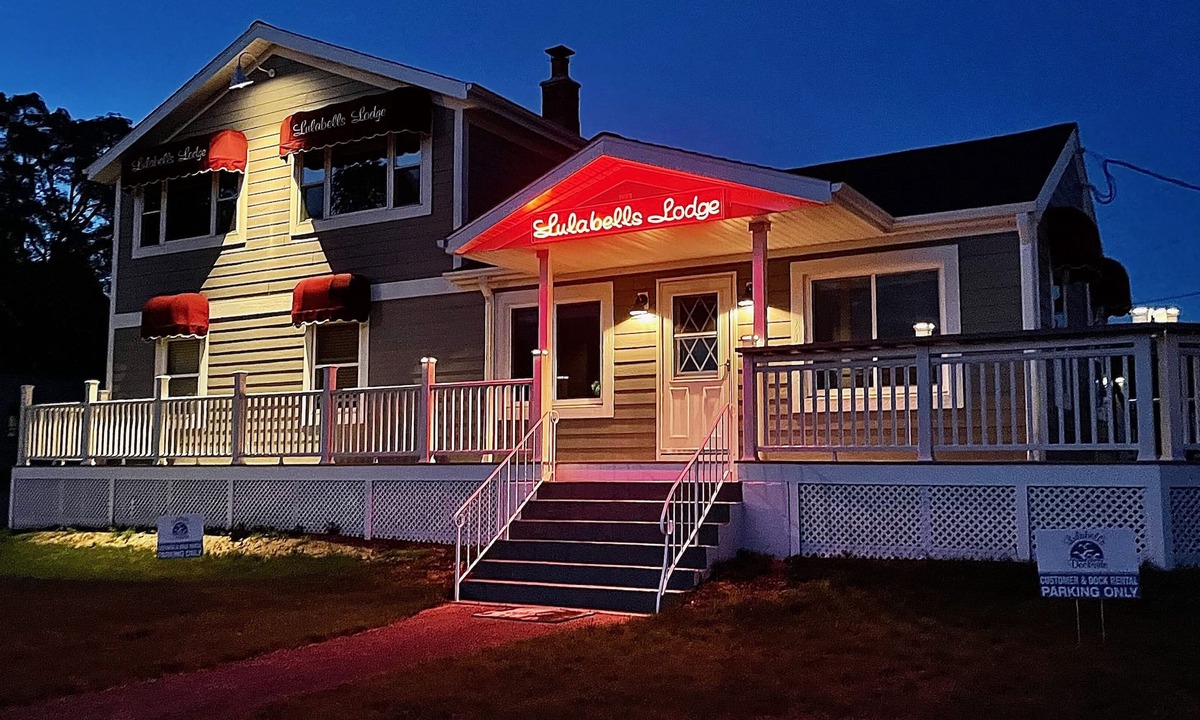 East Troy House | Newly Updated Lake Beulah Vacation Rental!
