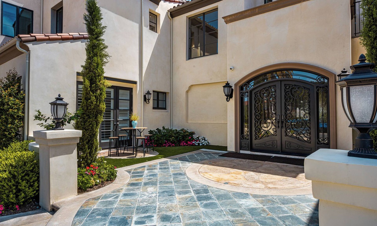 Newport Coast House | Newly upgraded luxury home 6B6.5B at Newport Coast.