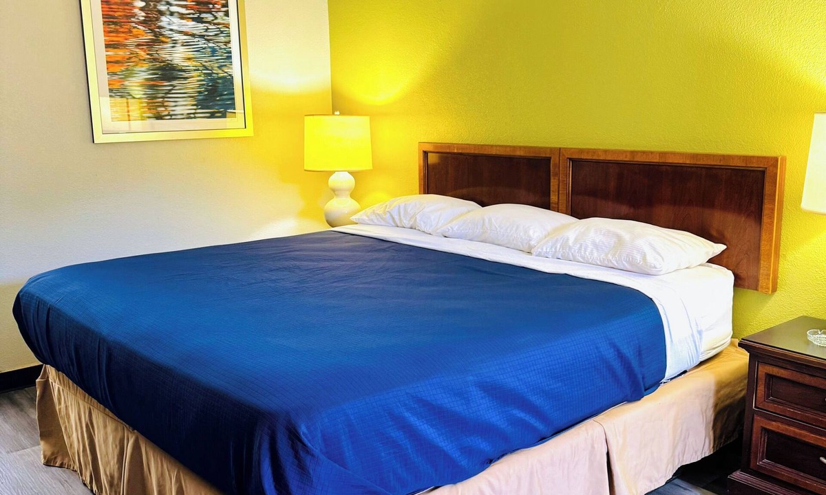 Newnan Hotel | Newnan Lodge