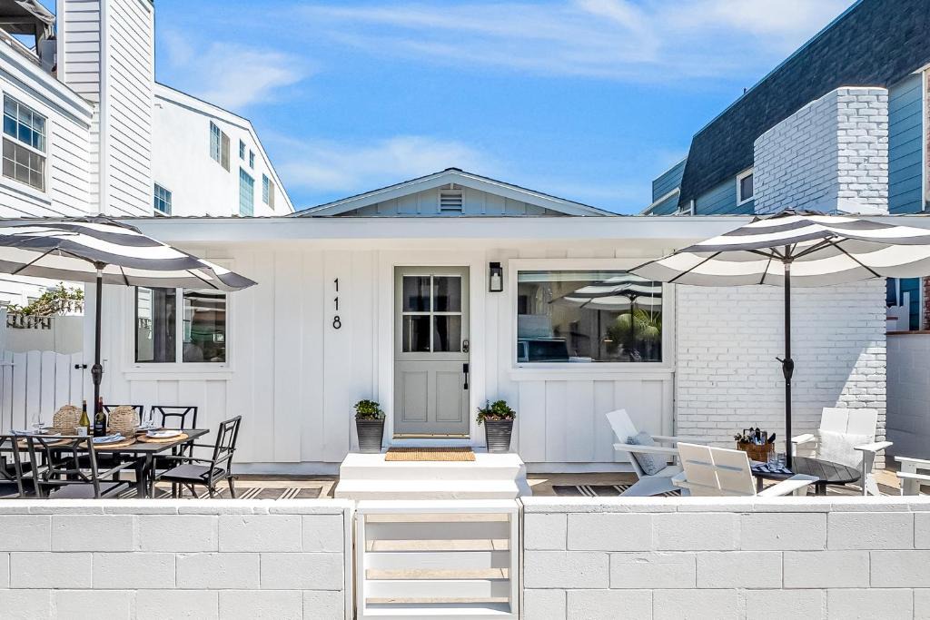 West Newport House | Newport Coastal Charm