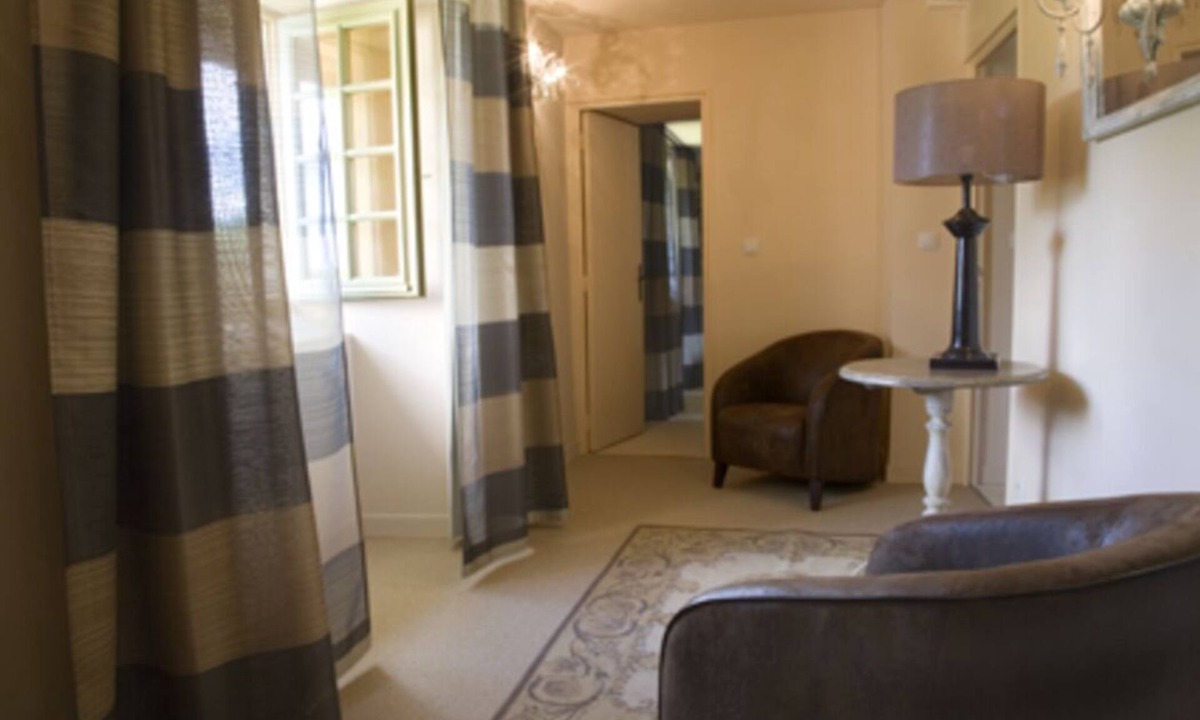 Roeze-sur-Sarthe House | Next to 24 Heures du Mans: Exceptional manor house for 11 (+ annexes = 30 people)