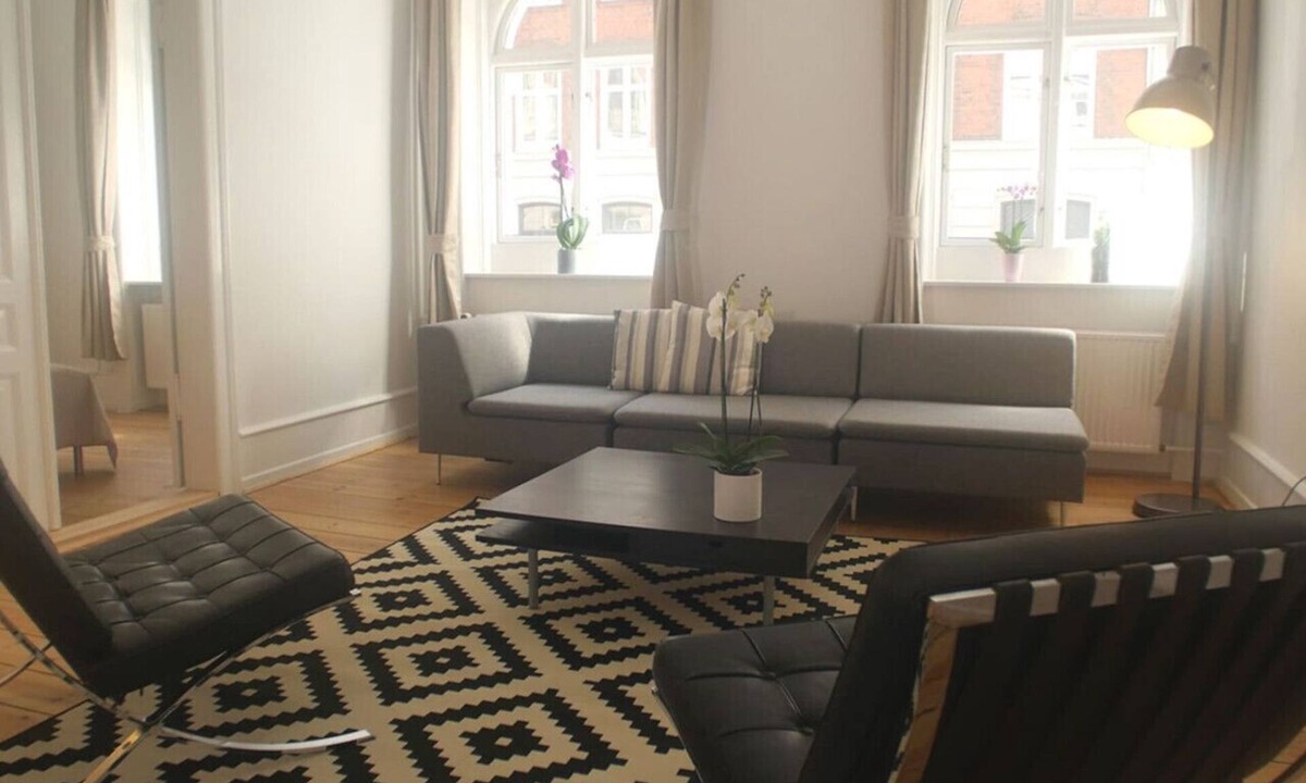 Copenhagen City Centre Apartment | Next to New Harbor 3 BR & 2 Bath Rooms