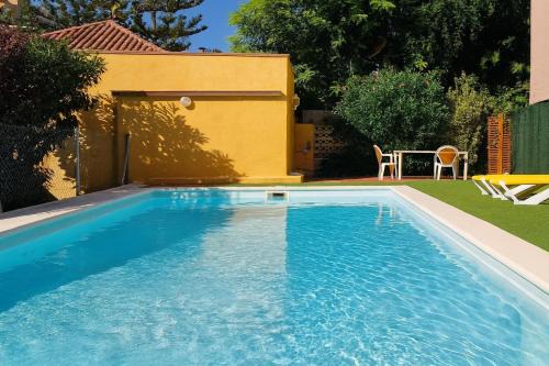 Premia de Mar Apartment | Next to the sea 20' from Barcelona