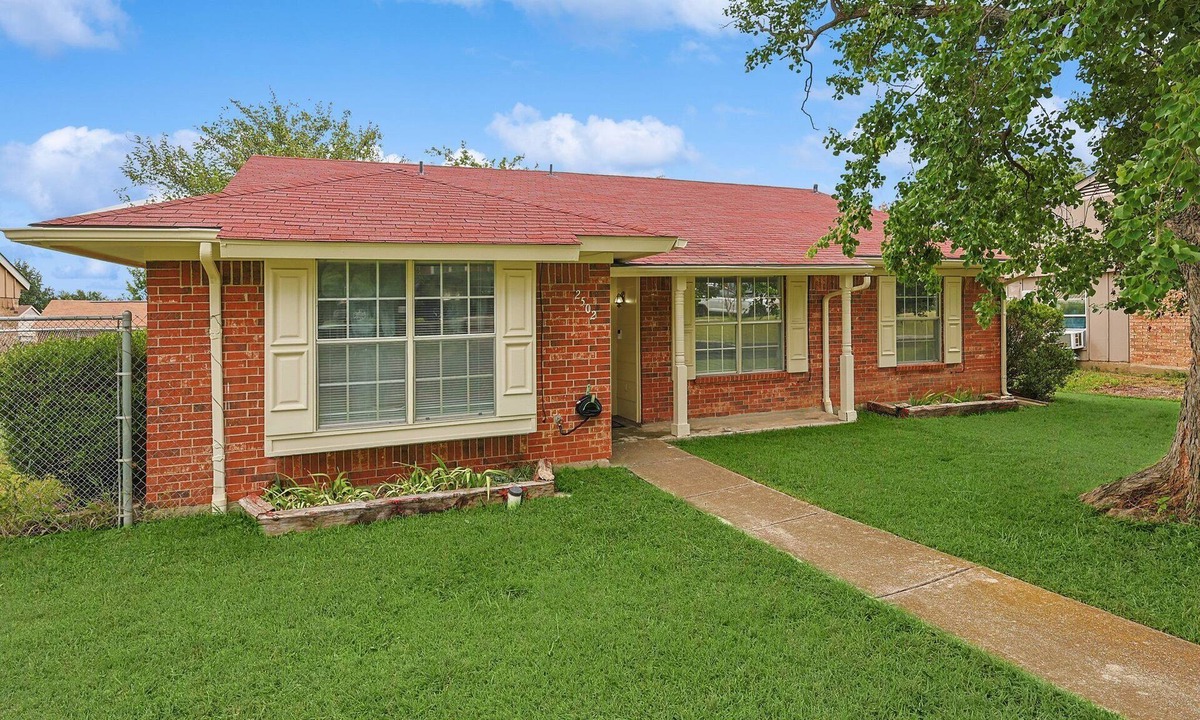 Garland House | nFamily Stay – World Cup Ready + Parking