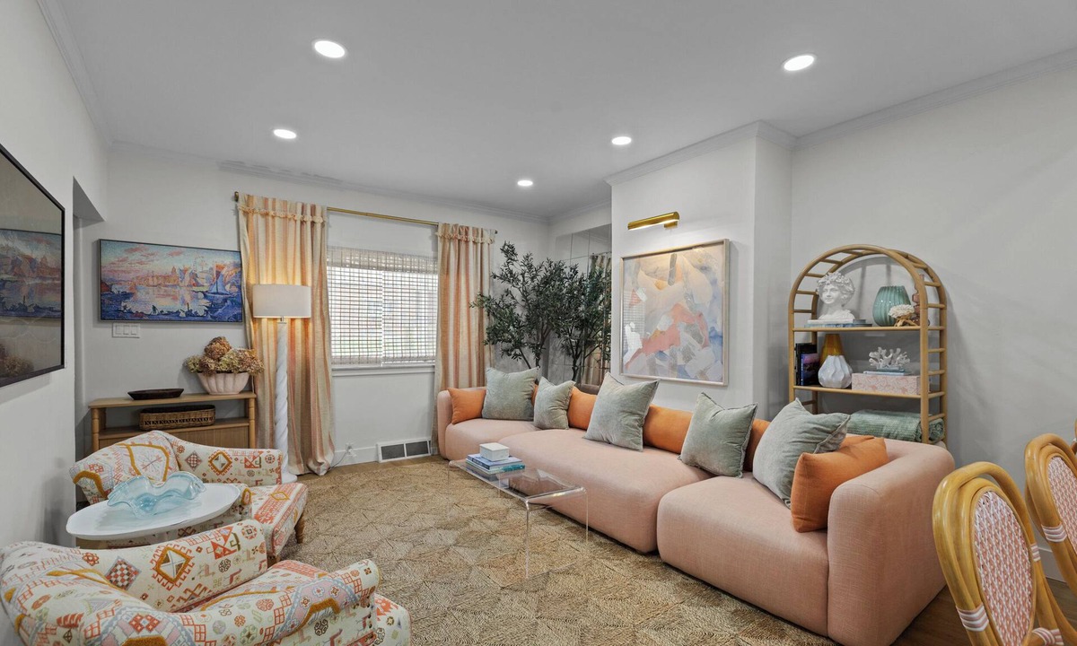 Carnegie House | NFL Draft Ready Home!