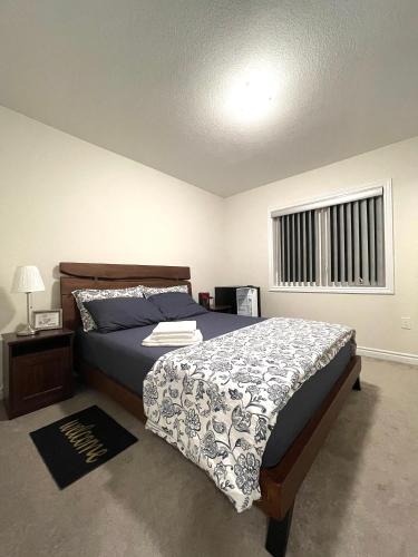 Thorold House | Niagara Falls BNB 15 mins away from Falls