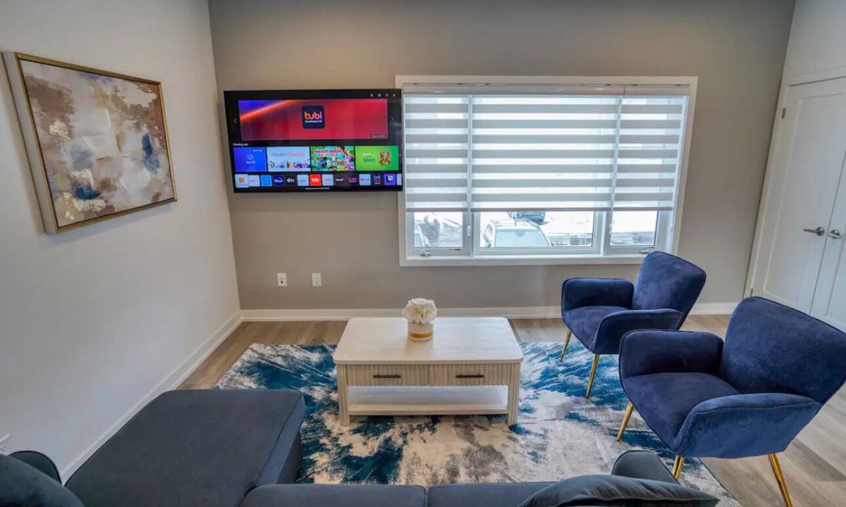 Niagara Falls House | Niagara Falls Getaway!