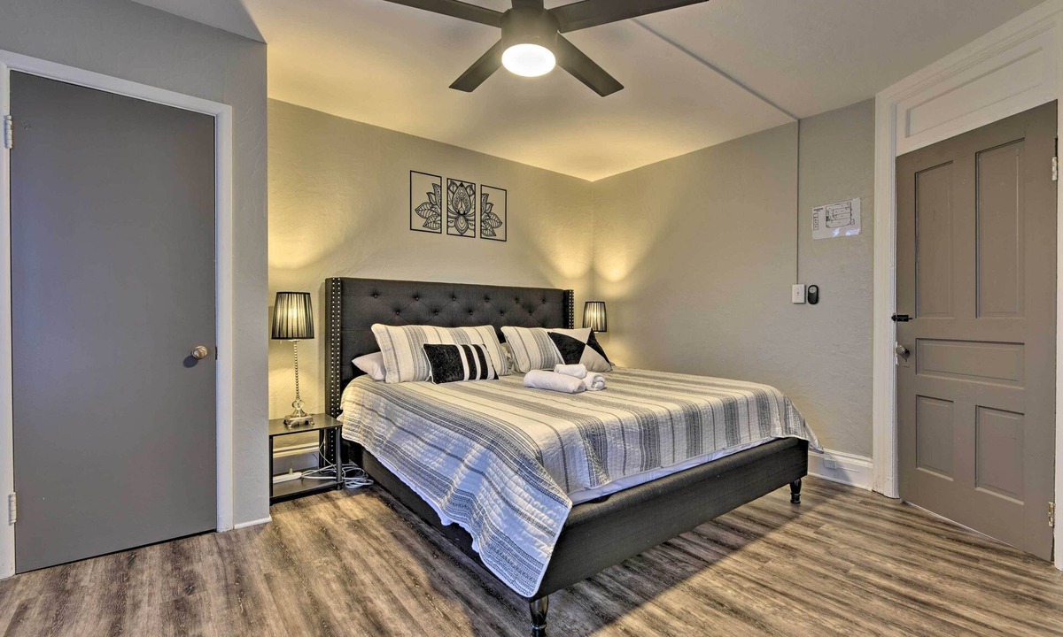 Niagara Falls Apartment | Niagara Falls Townhome: Near Wineries!