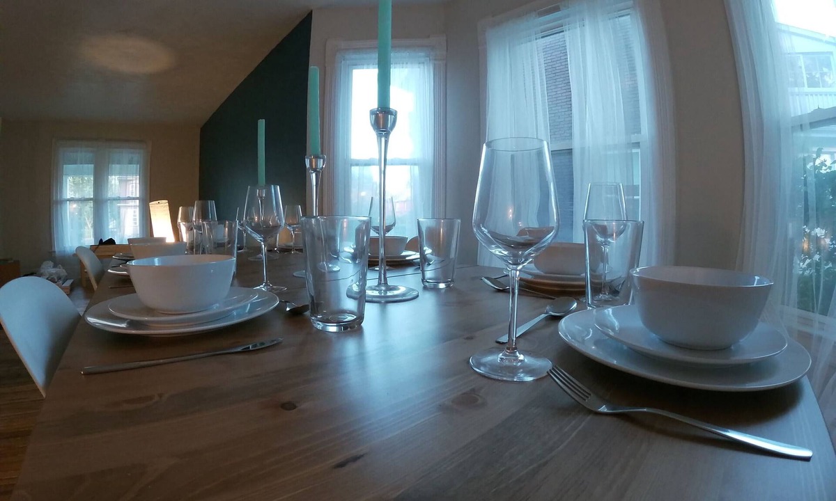 Downtown Niagara Falls House | Niagara Falls USA, Five bedroom home, 11 blocks from the Falls