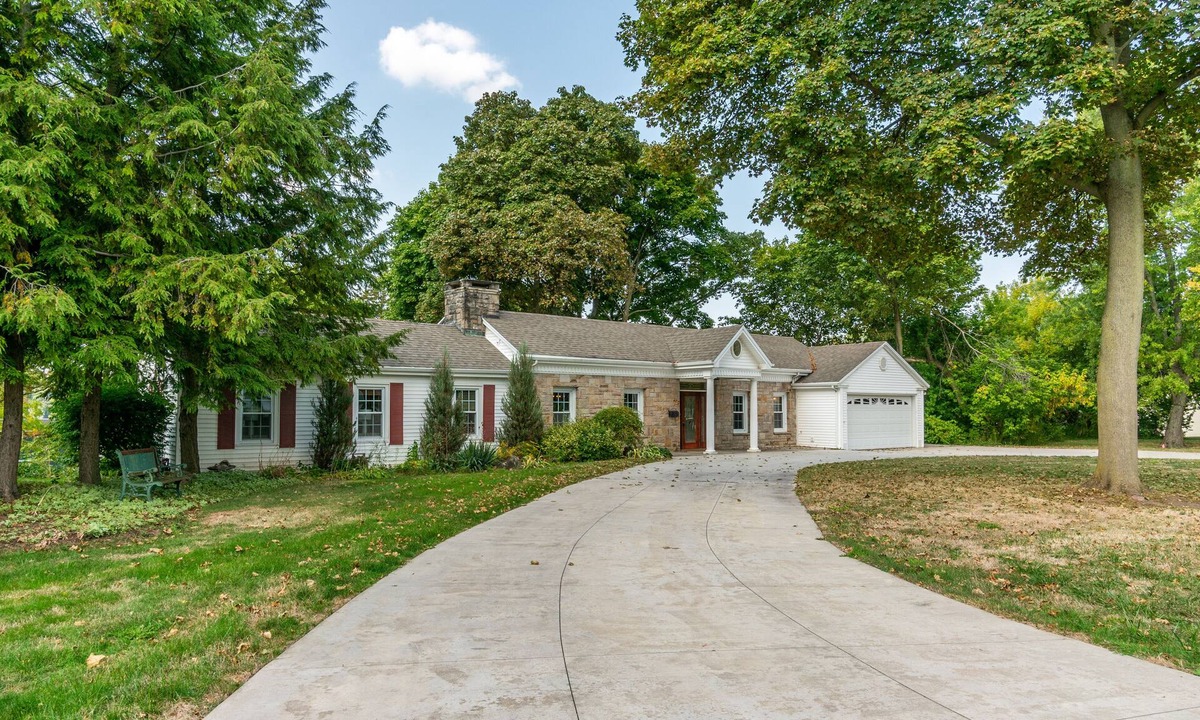 Lewiston House | Niagara River Escape in Lewiston + Free Parking