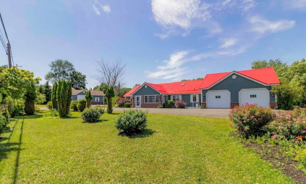 Westville House | Nice 2-bedroom bungalow, handicap friendly