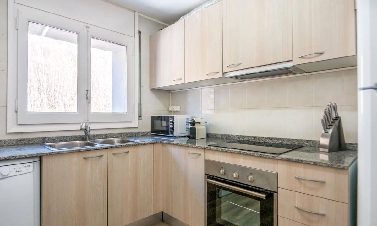 Incles Apartment | Nice 3 Bedroom Apartment for 6 people, Incles. C.PEP 4