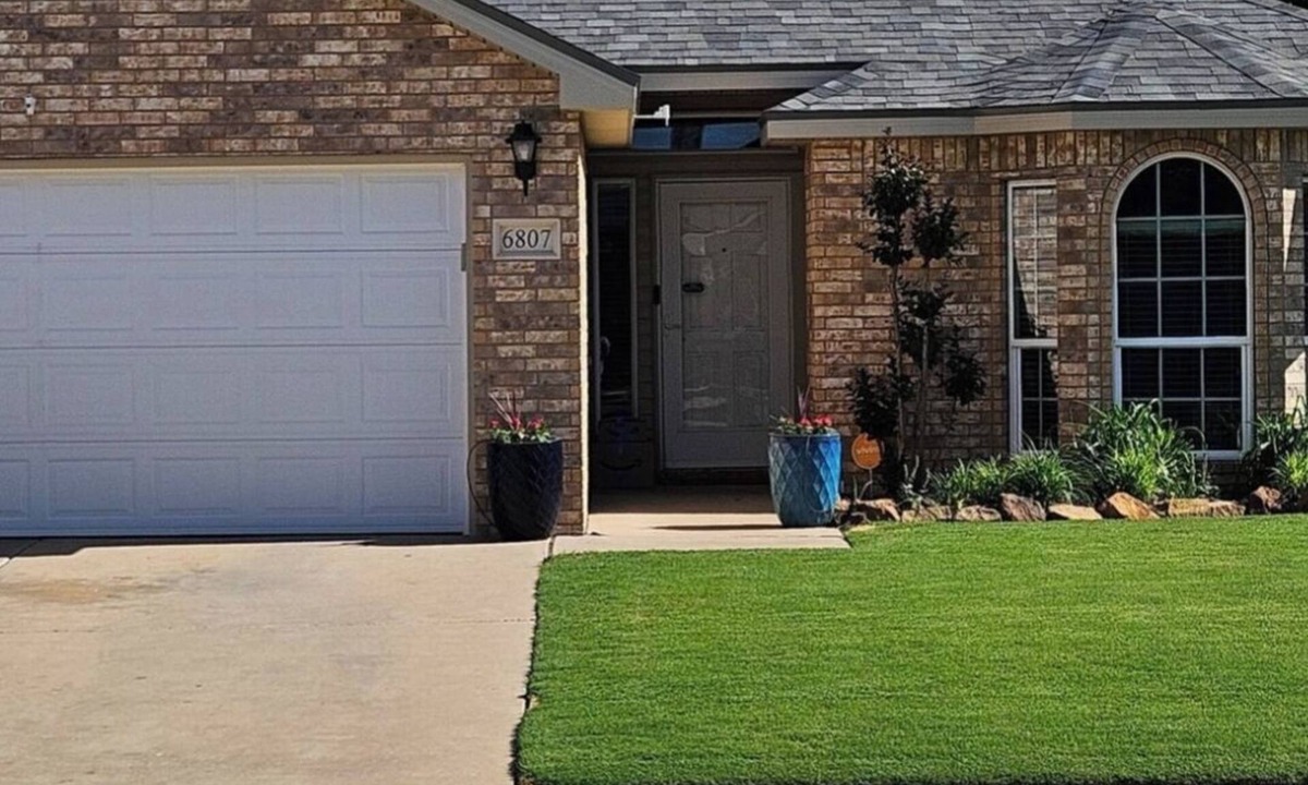 Lubbock House | Nice 3-bedroom pet friendly house with AC in friendly Lubbock