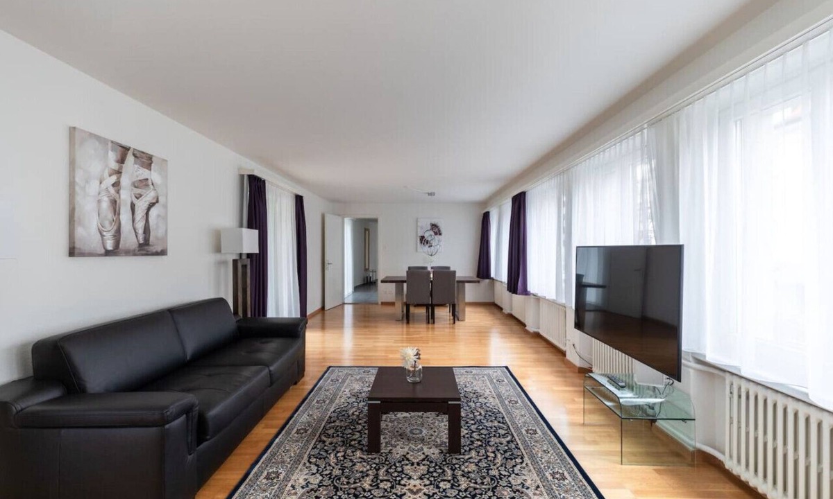 Seefeld Apartment | Nice and big 1 BR flat city center/near lake (D8)