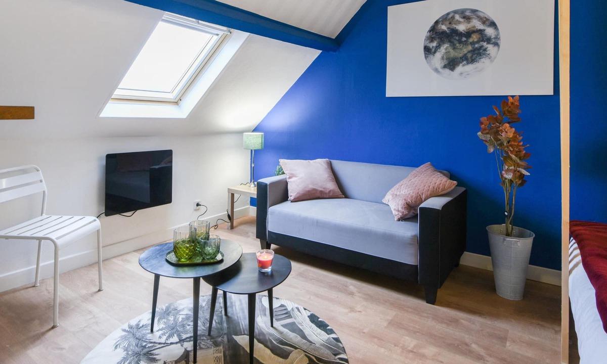 Fives Apartment | Nice and cosy studio at the foot of the metro in Lille Fives - Welkeys