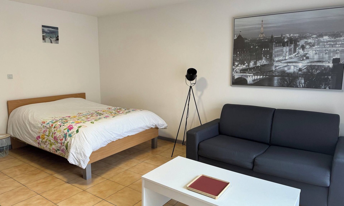 Luzarches Apartment | Nice and quiet Studio near Roissy, Chantilly and Asterix