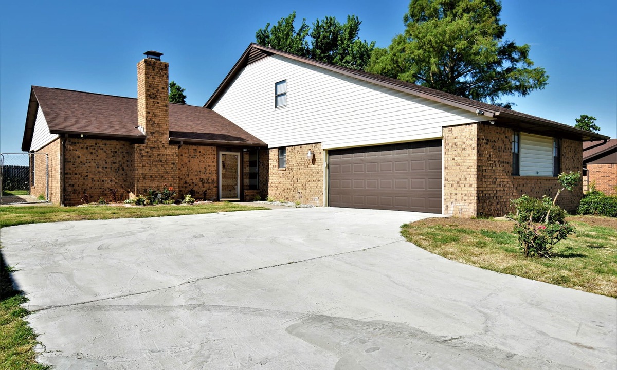 South Oklahoma City House | Nice and spacious home with a movie theater for entertainment and relaxation.