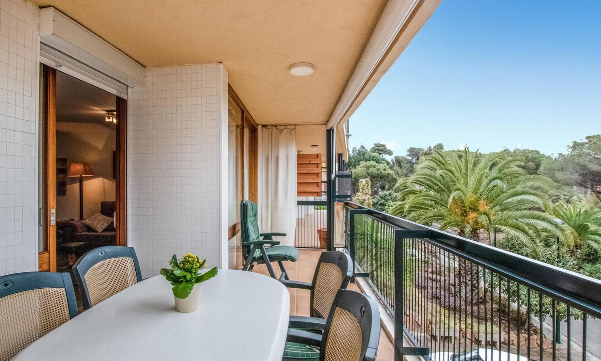 Sant Feliu de Guixols Apartment | Nice apartment in Sant Feliu de Guíxols with WiFi