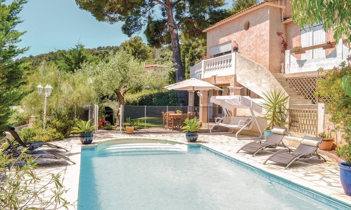 La Valette-du-Var Apartment | Nice apartment in La Valette du Var