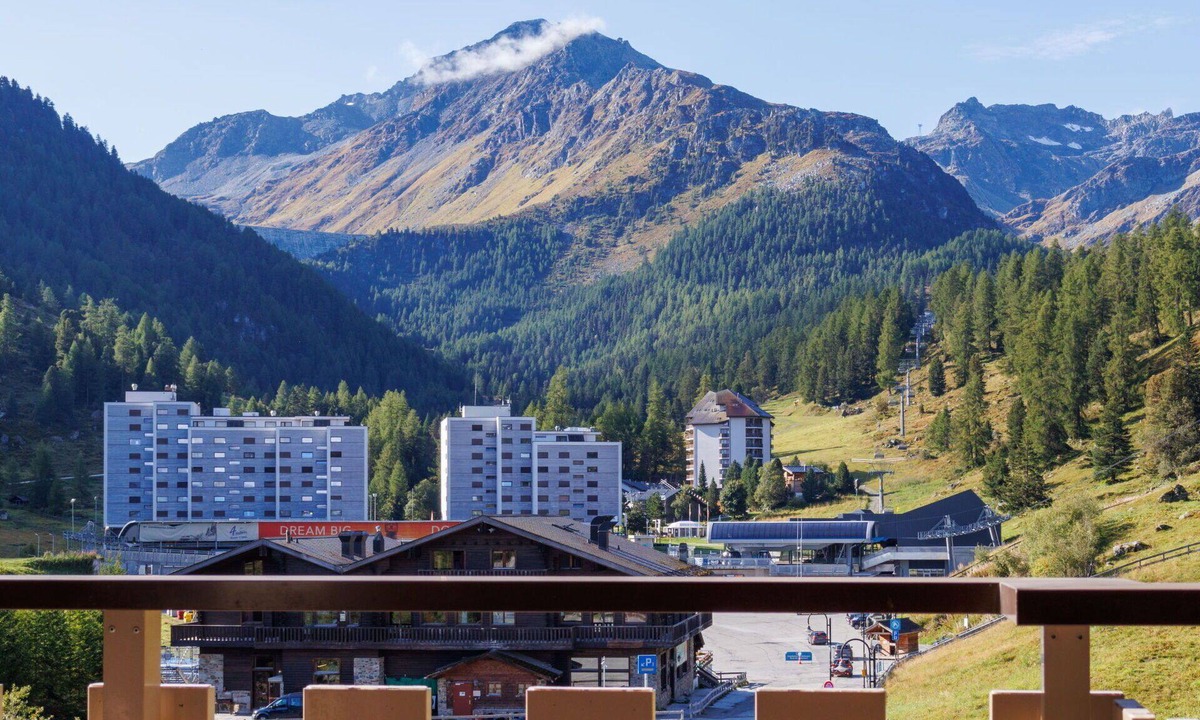Nendaz Apartment | Nice apartment for 8 guests with WIFI, TV and terrace