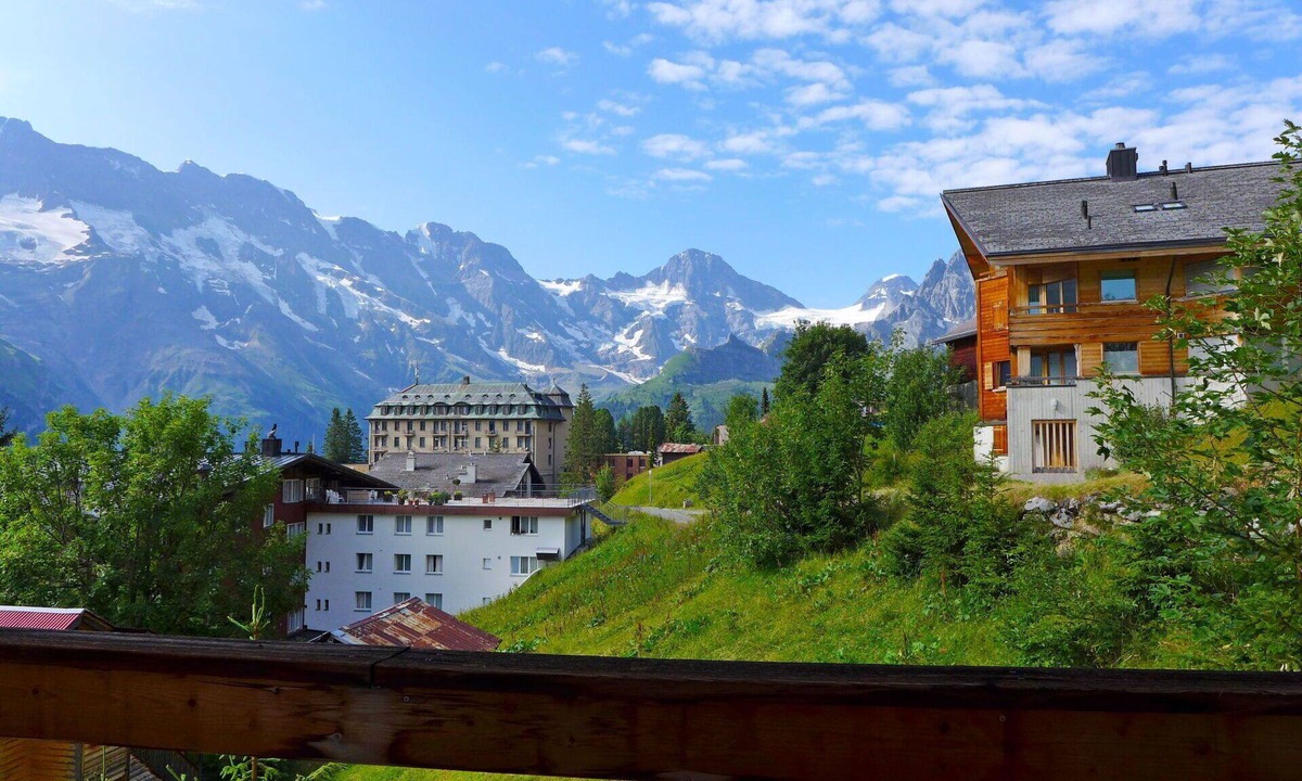 Murren Apartment | Nice apartment for 10 people with WIFI, TV and balcony