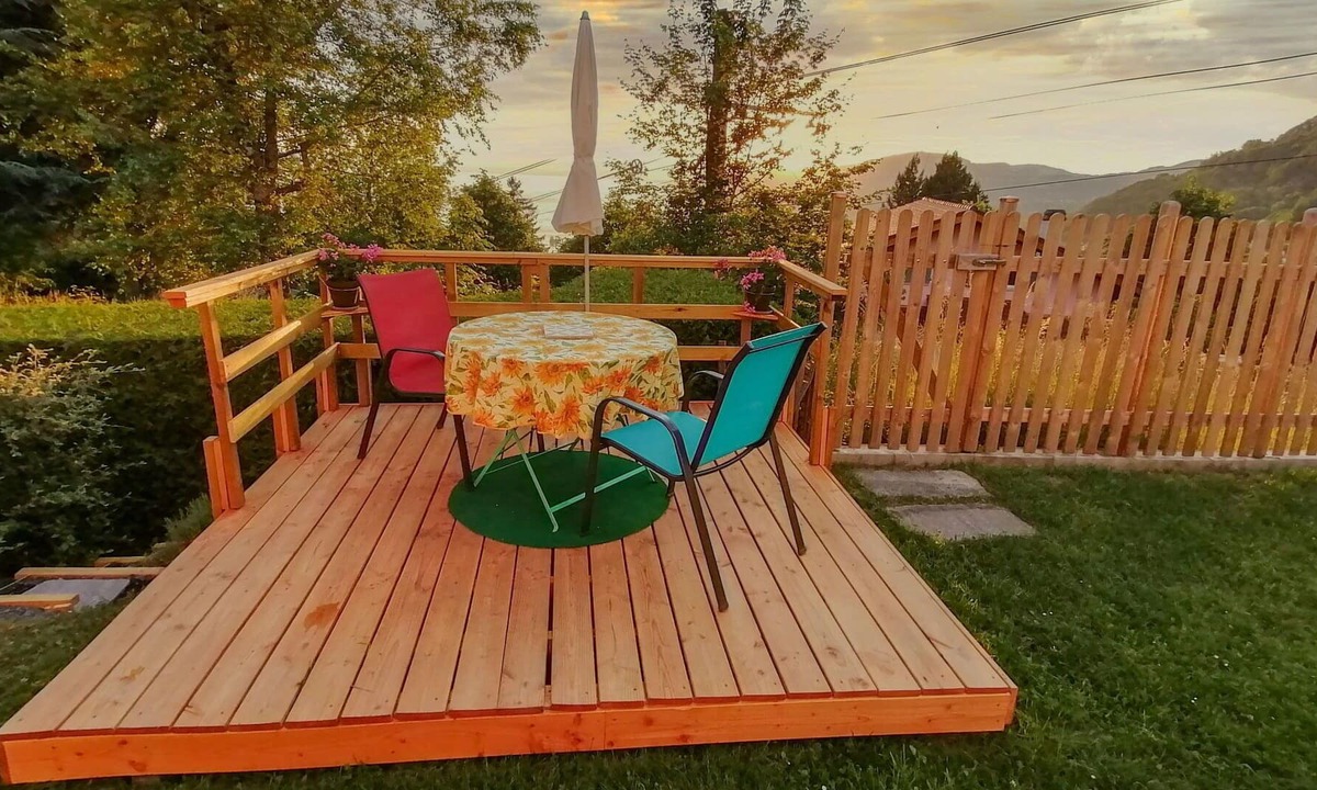 Glion Apartment | Nice apartment for 2 people with WIFI, patio and parking