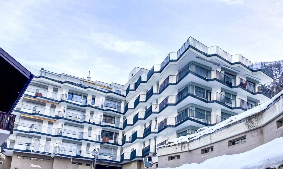 Leukerbad Apartment | Nice apartment for 3 people with WIFI, TV and balcony