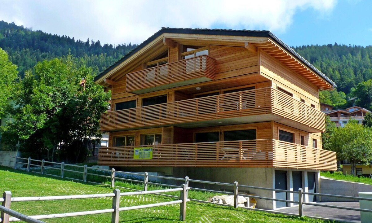 Leytron Apartment | Nice apartment for 4 guests with WIFI, TV and balcony