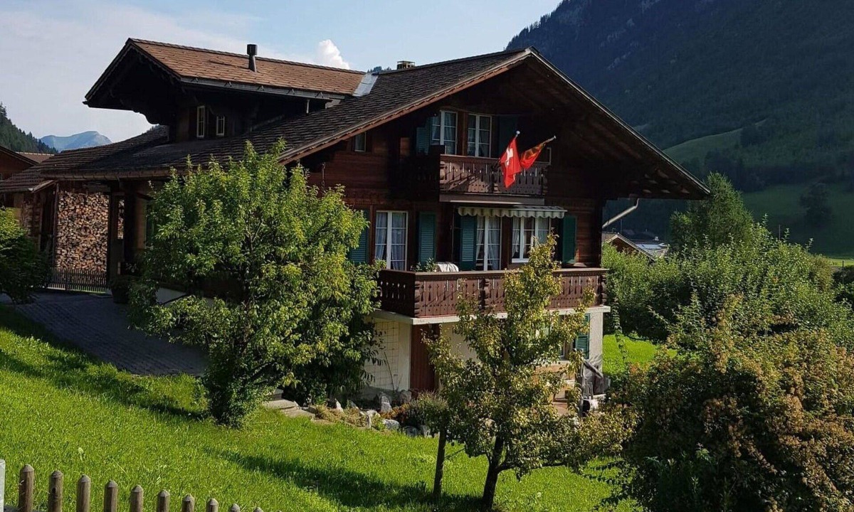 Oeschseite Apartment | Nice apartment for 4 people with WIFI, TV and balcony