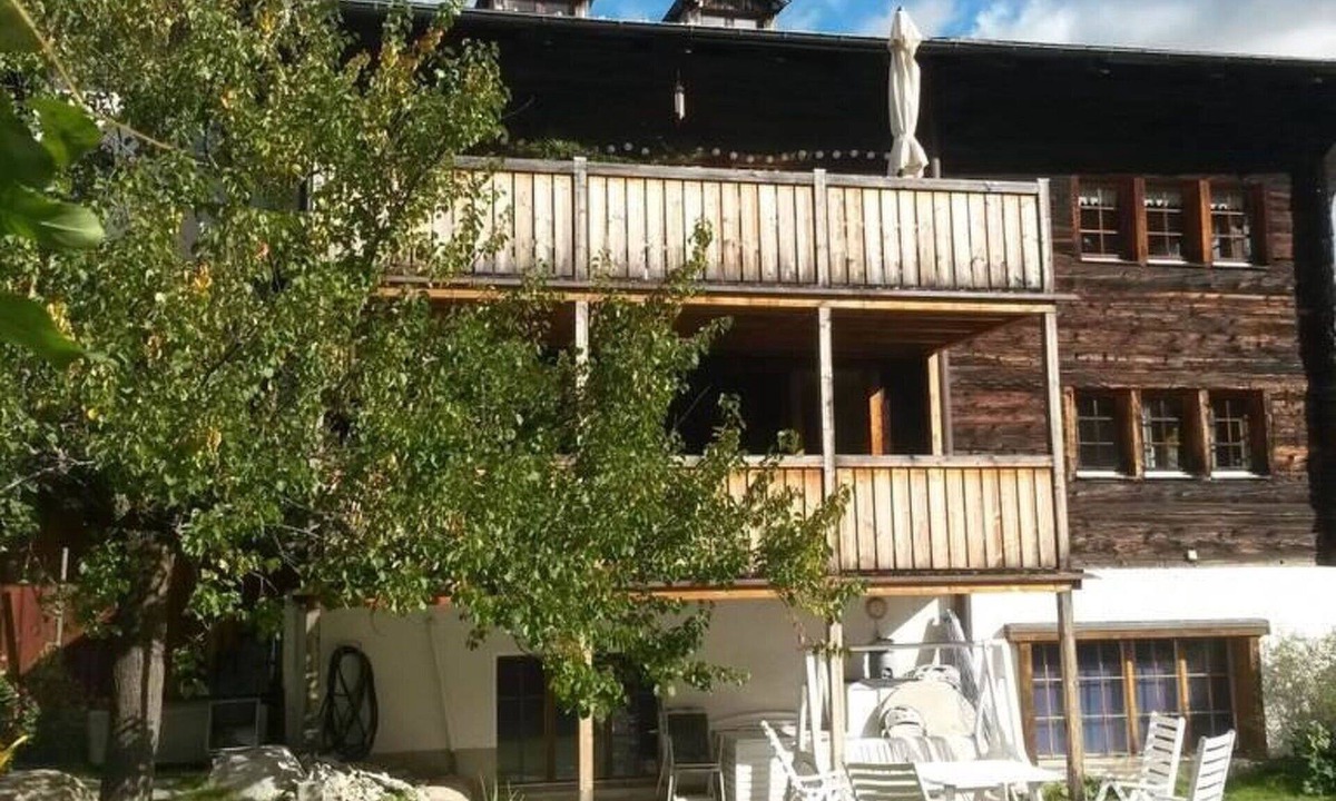 Fiesch Apartment | Nice apartment for 5 guests with WIFI, TV and pets allowed