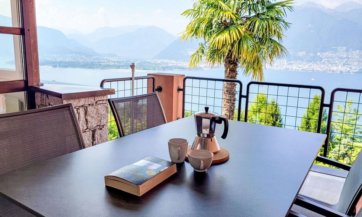 Vira Apartment | Nice apartment for 5 guests with pool, WIFI, TV and patio