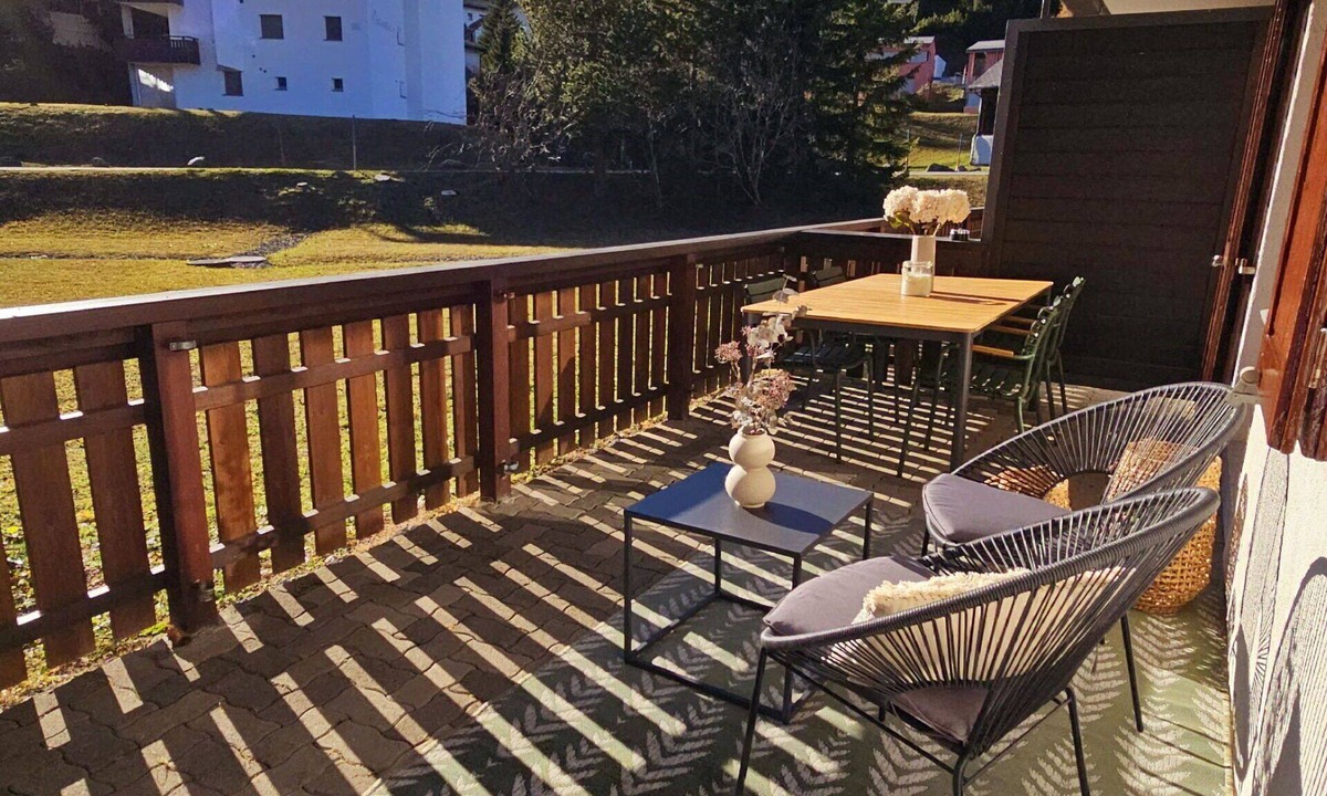 Valbella Apartment | Nice apartment for 6 guests with TV and balcony