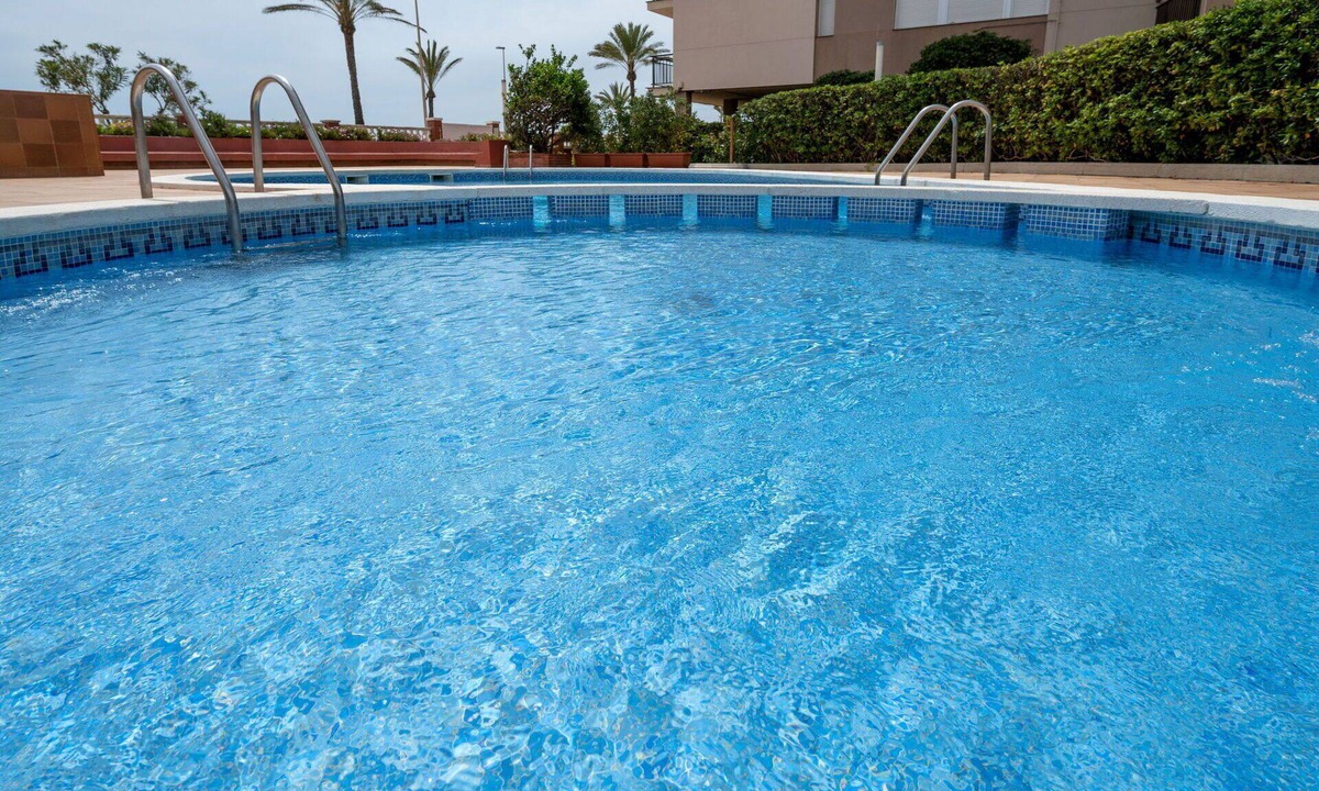 Cunit Apartment | Nice apartment for 6 guests with pool, WIFI, TV and balcony