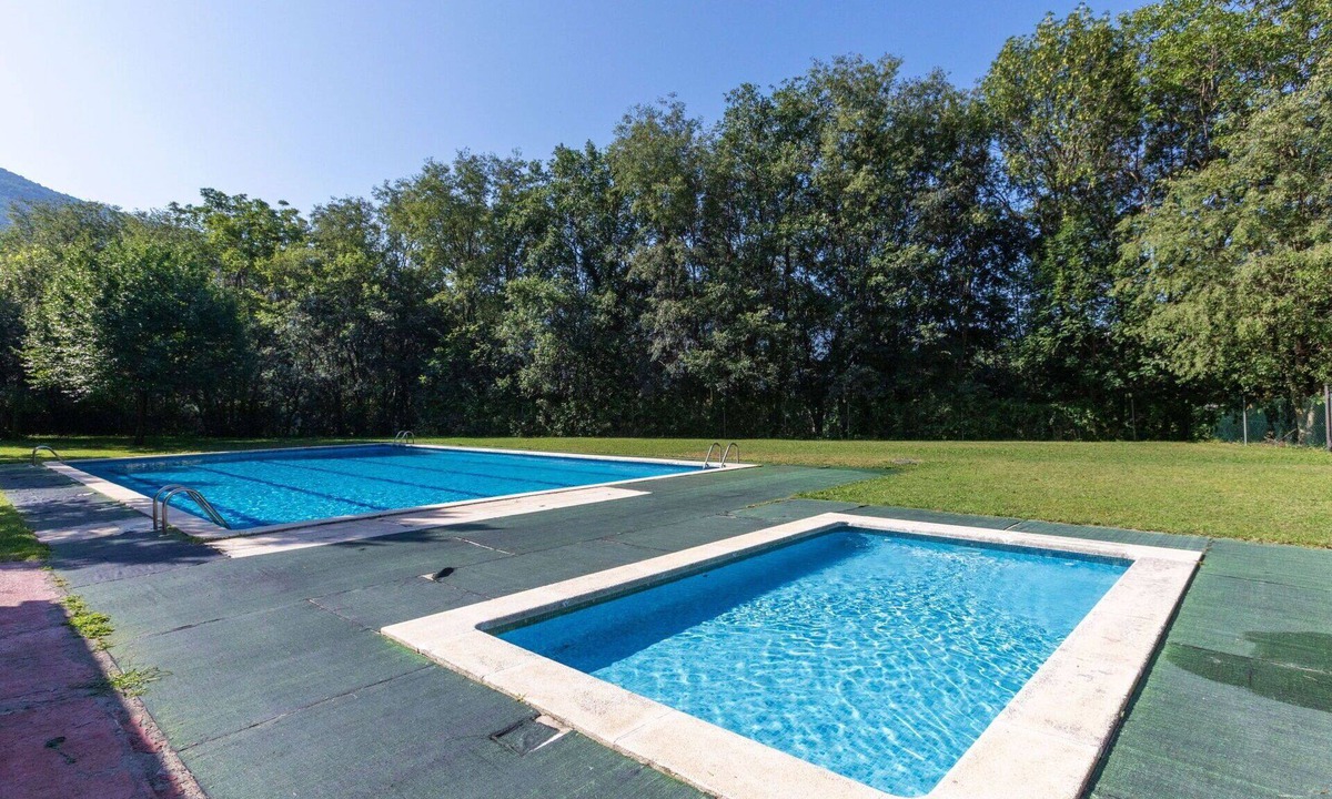 Sort Apartment | Nice apartment for 6 guests with pool, A/C, WIFI and TV