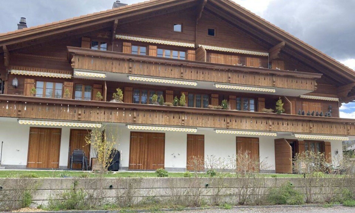 Saanenmoeser Apartment | Nice apartment for 6 people with WIFI, TV and balcony