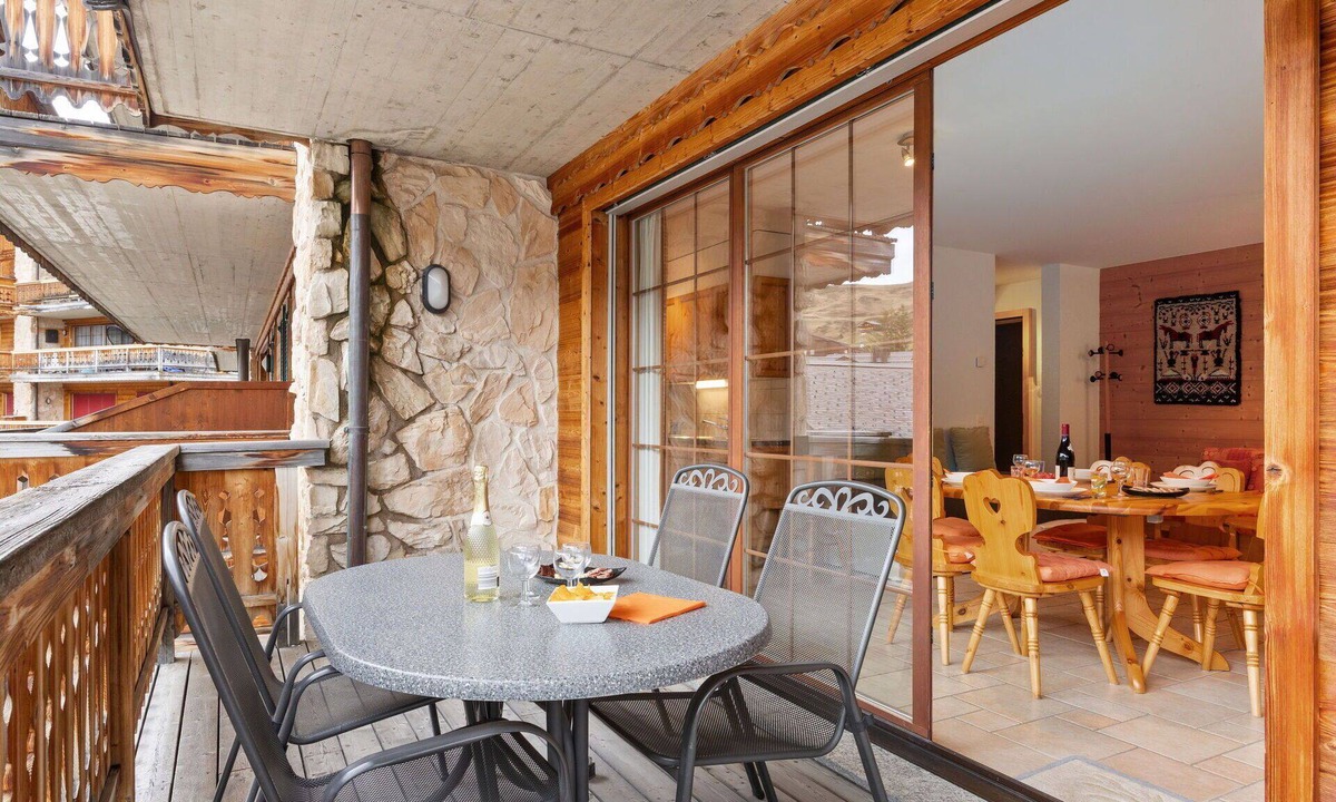 Val d'Illiez Apartment | Nice apartment for 4 people with WIFI, TV, balcony and pets allowed