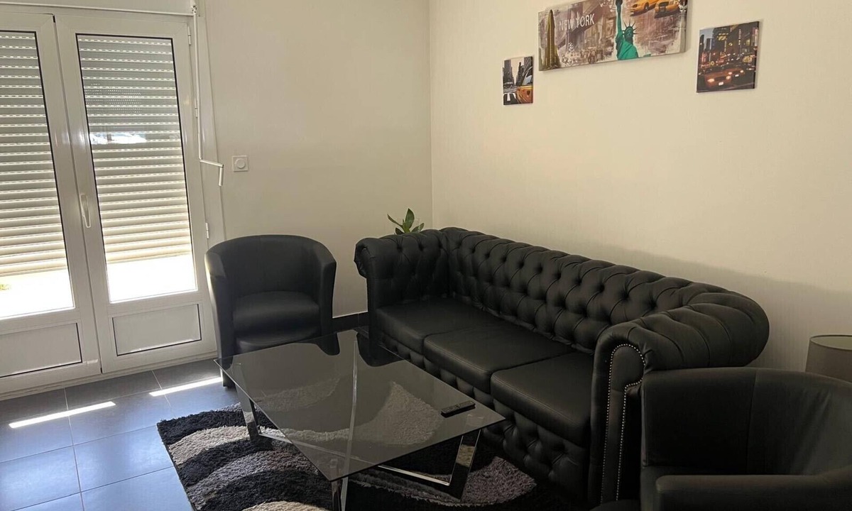 Villebarou Apartment | Nice apartment