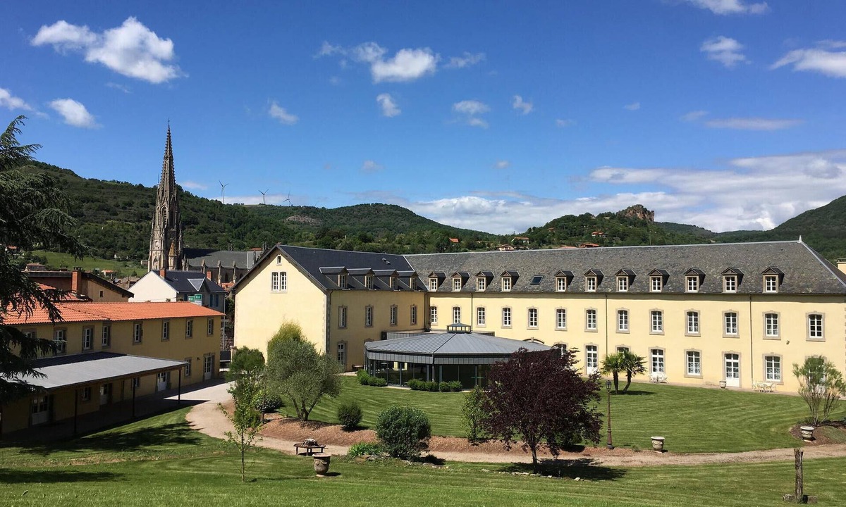 Saint-Affrique Apartment | Nice apartment in Saint-Affrique