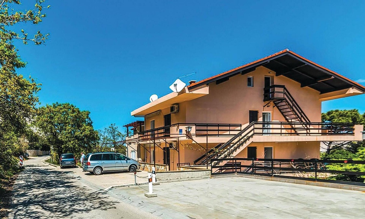 Bosana Apartment | Nice apartment in Bosana with WiFi