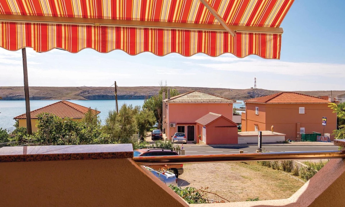 Dinjiska Apartment | Nice apartment in Dinjiska with WiFi