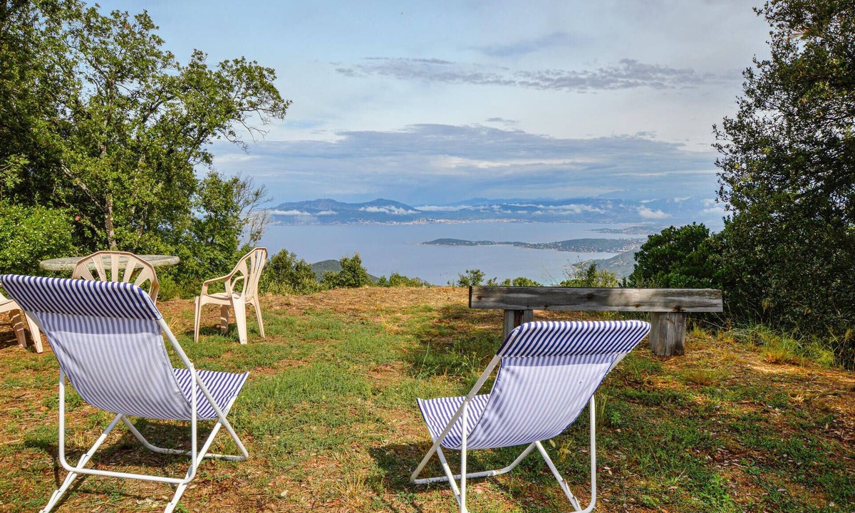 Coti-Chiavari Apartment | Nice apartment in Coti Chiavari