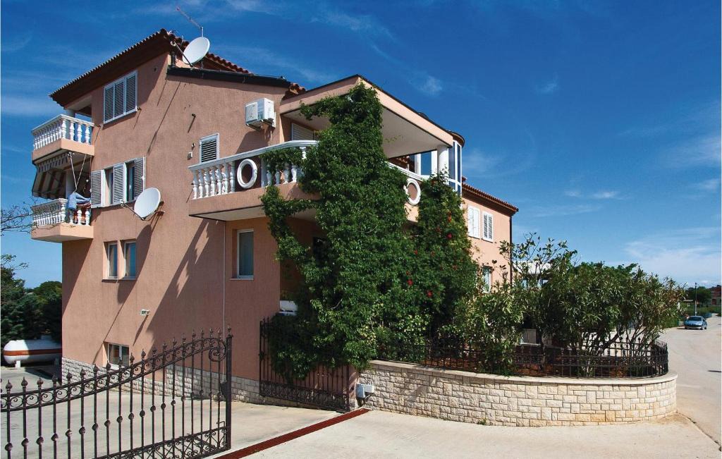 Galizana Apartment | Nice apartment in Galizana with 1 Bedrooms and WiFi