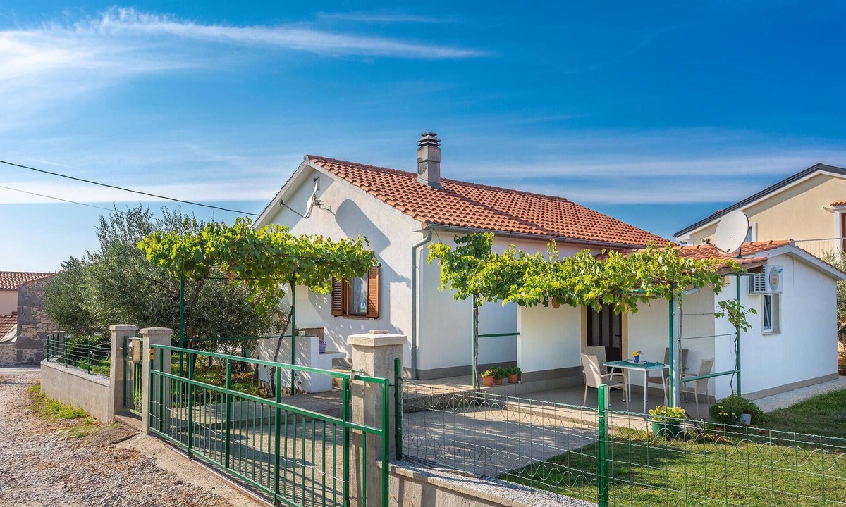 Milohnici Apartment | Nice apartment in Linardici with WiFi