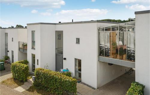 Vejlby Risskov Apartment | Nice Apartment In Risskov With Kitchen