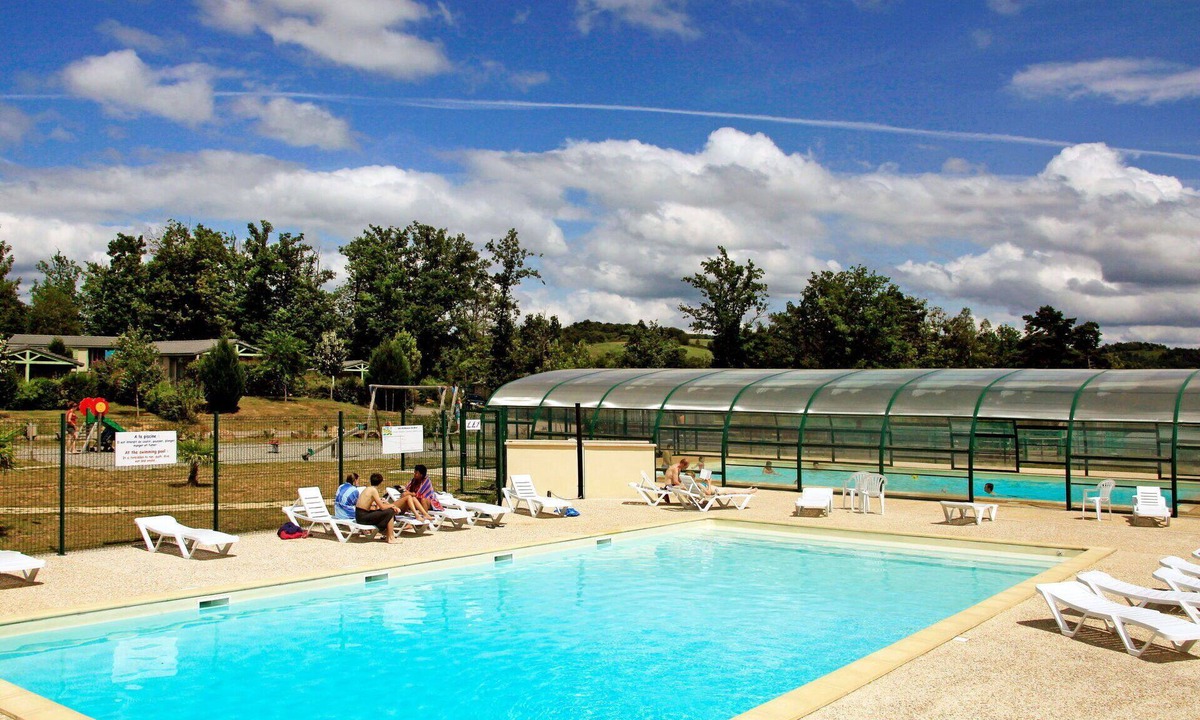Beynat House | Nice apartment in villa for 6 guests with pool, WIFI, TV, terrace and pets allowed