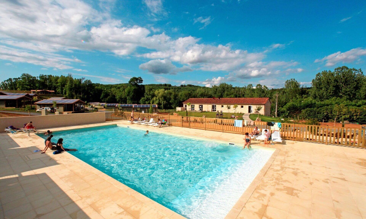 Marminiac House | Nice apartment in villa for 4 guests with WIFI, pool, TV, terrace and pets allowed