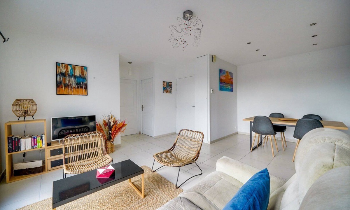 Merignac Apartment | Nice apartment Mérignac with terrace and parking