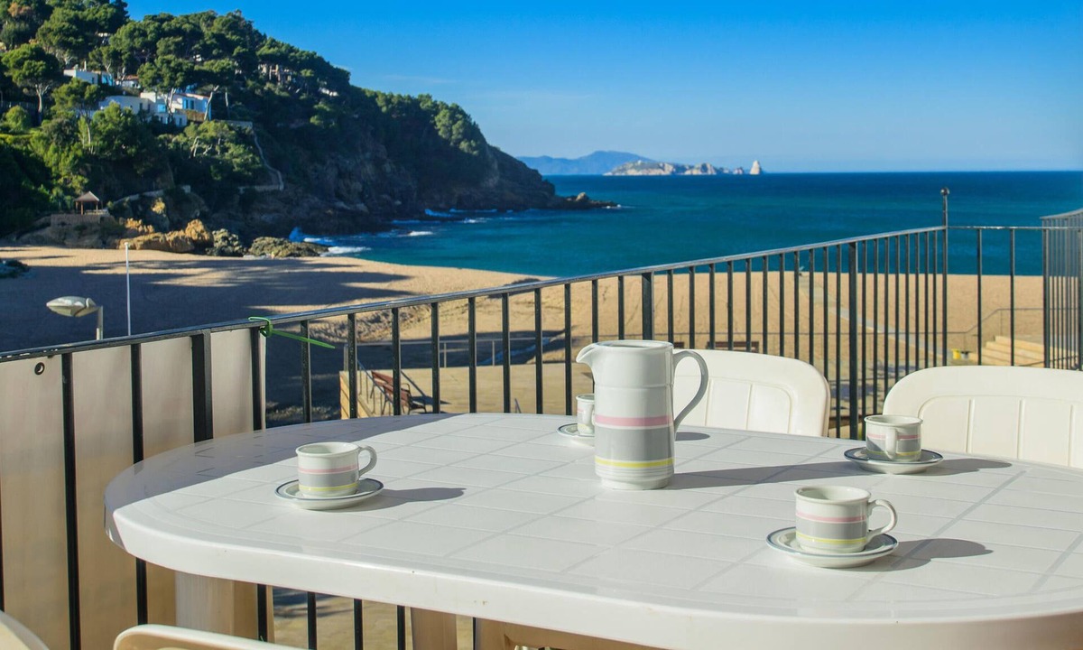 Sa Riera Apartment | Nice apartment on the beach of Sa Riera, nice terrace